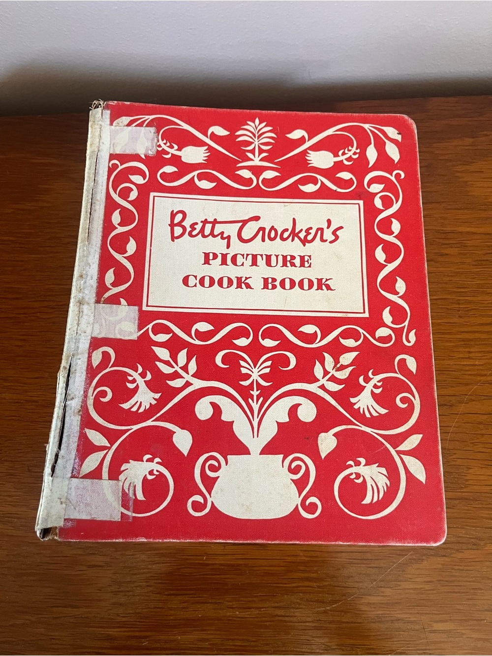 Vintage Betty Crocker Picture Cook Book